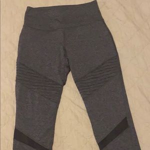 Grey Old Navy Active Go-Dry Leggings